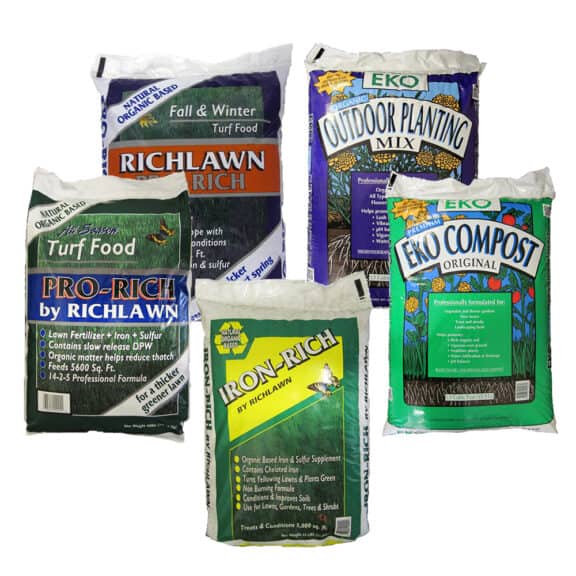 A variety of Richlawn fertilizers for fast-growing and long-lasting vegetation.